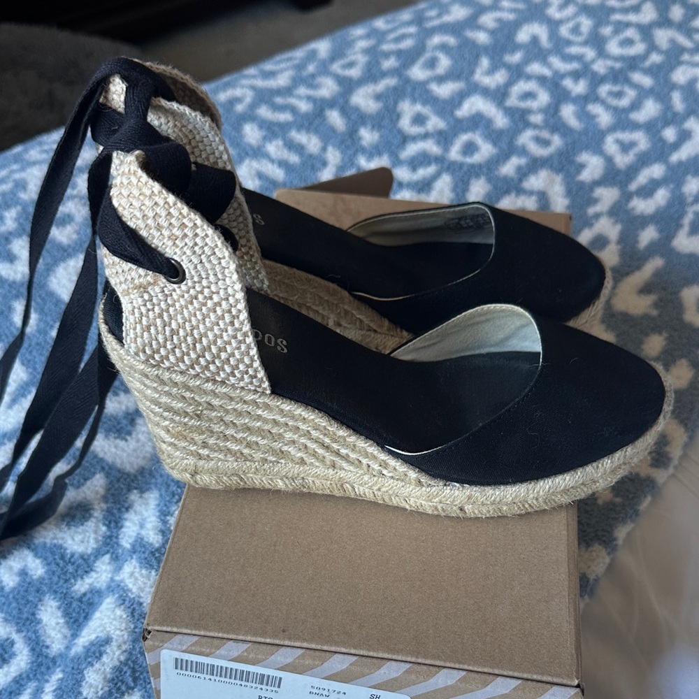 Soludos Black and Cream Espadrille Wedges